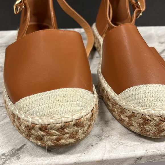 Espadrilles - Picture 2 of 4